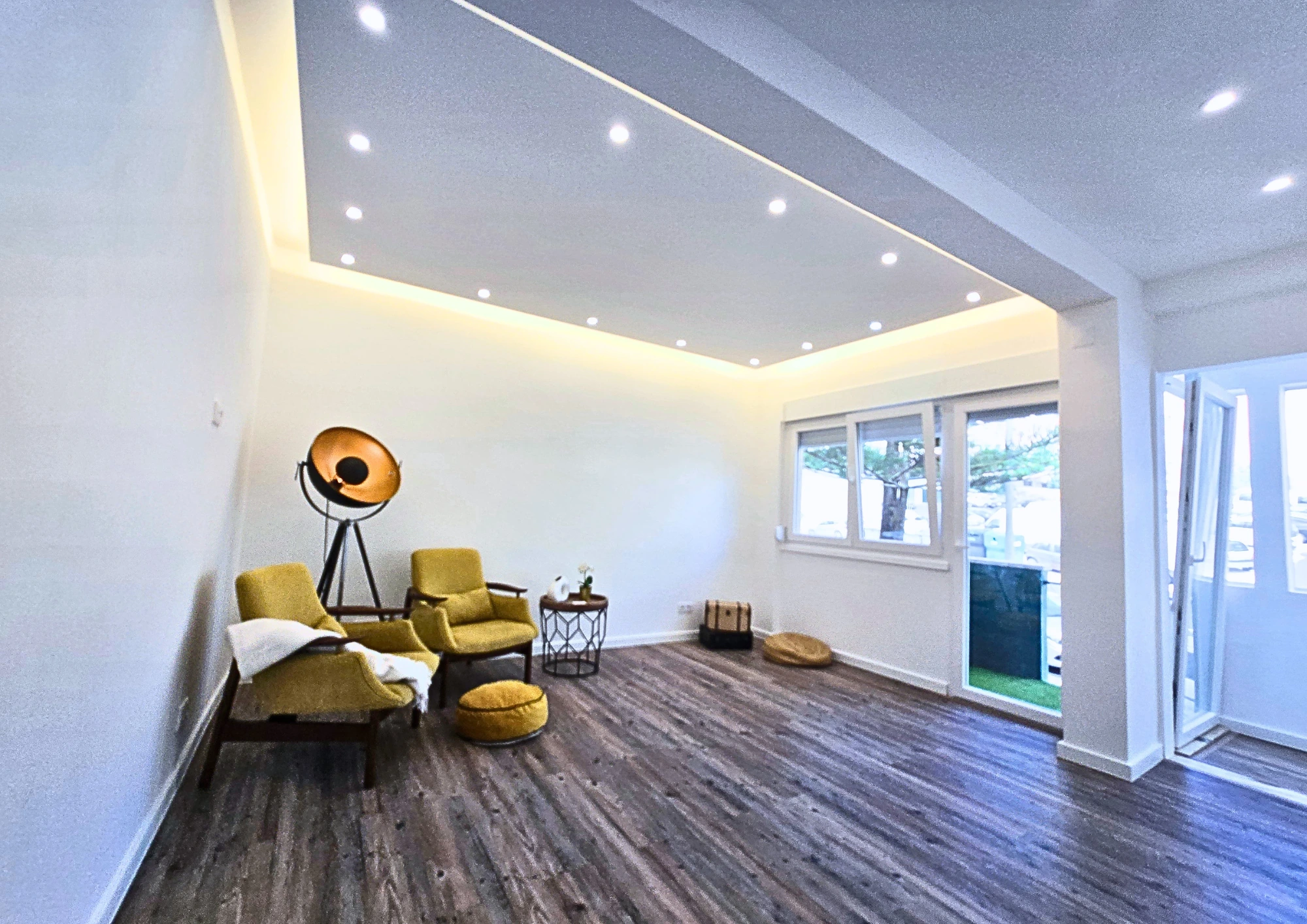 T2 totalmente remodelado com 3 roupeiros e varandas | Agualva · 2