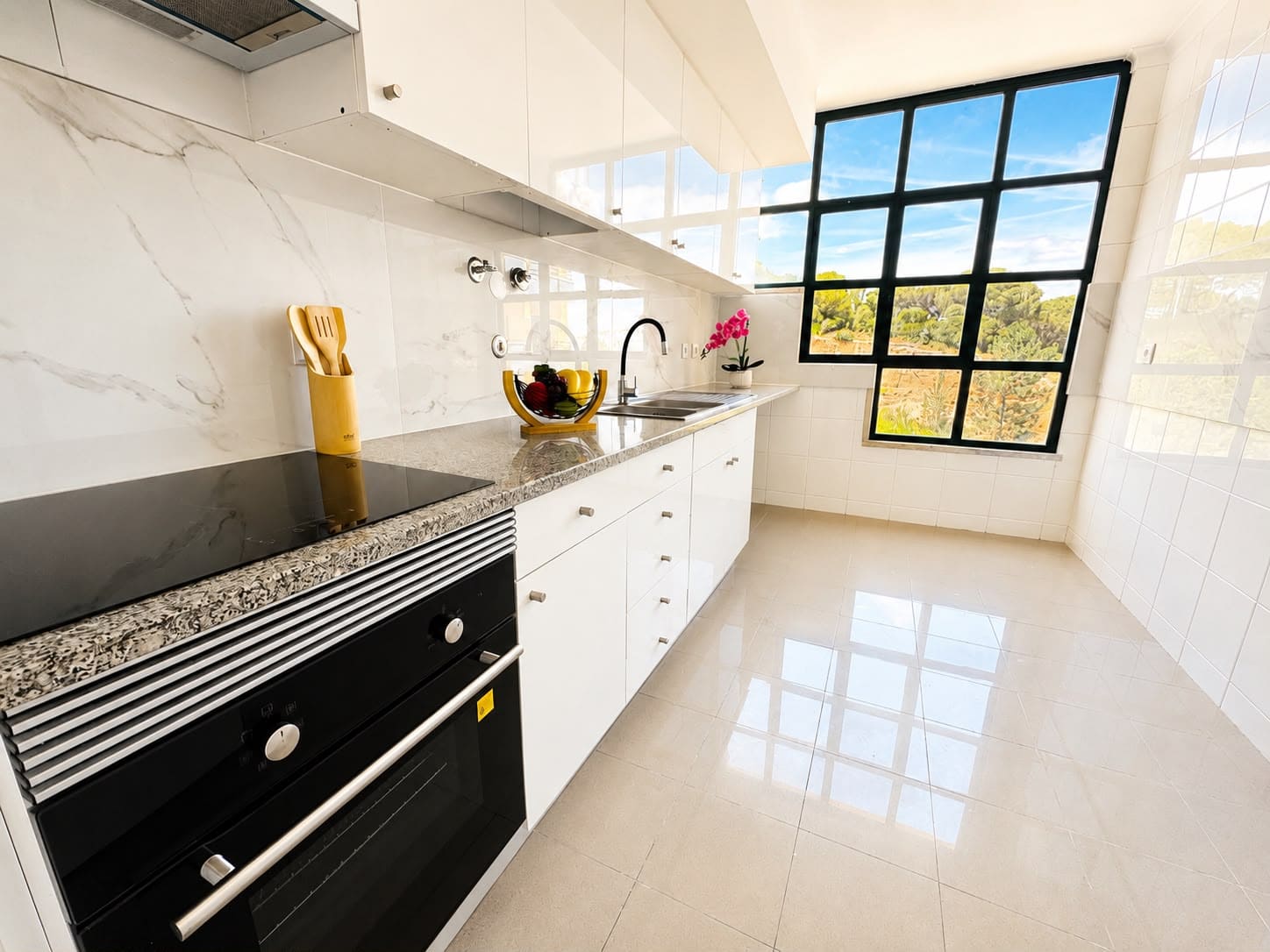 T3 remodelado com suite, varanda e arrecadação no Feijó · 2