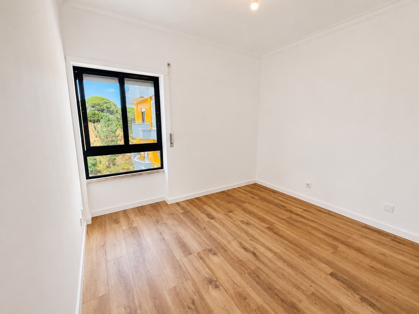 T3 remodelado com suite, varanda e arrecadação no Feijó · 6
