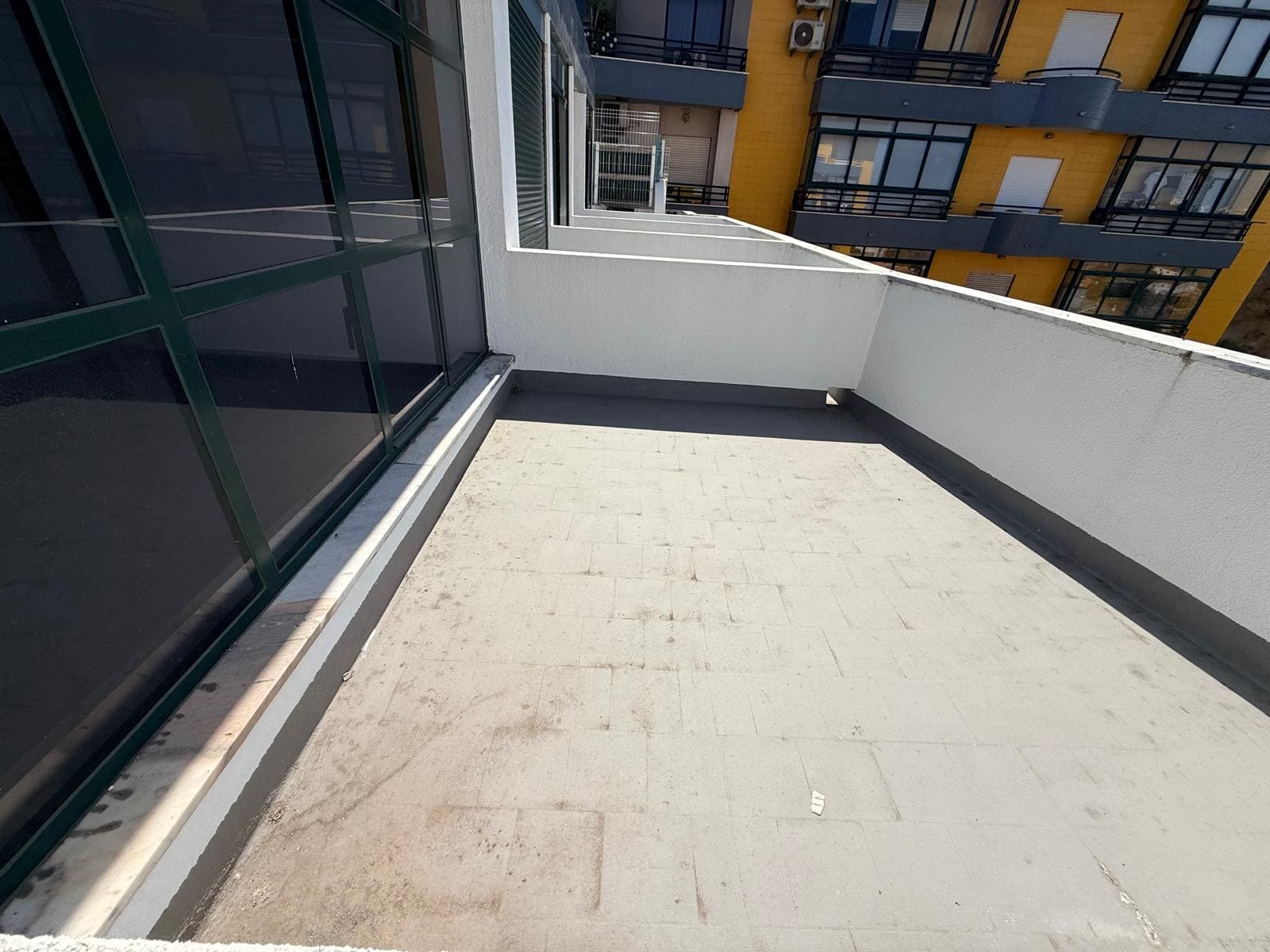 T3 remodelado com suite, varanda e arrecadação no Feijó · 10