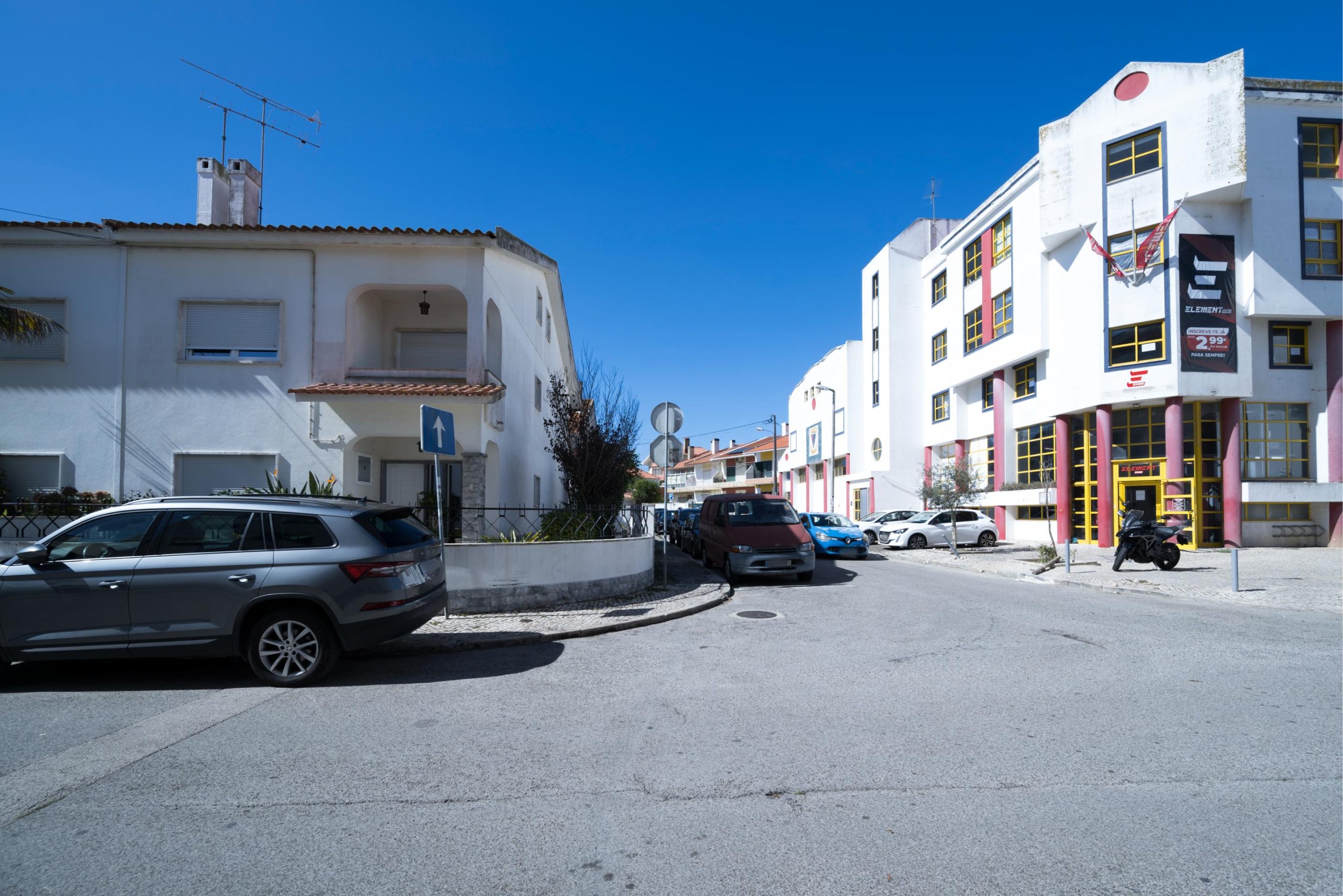 T3 com garagem e arrecadação em Algueirão · 32