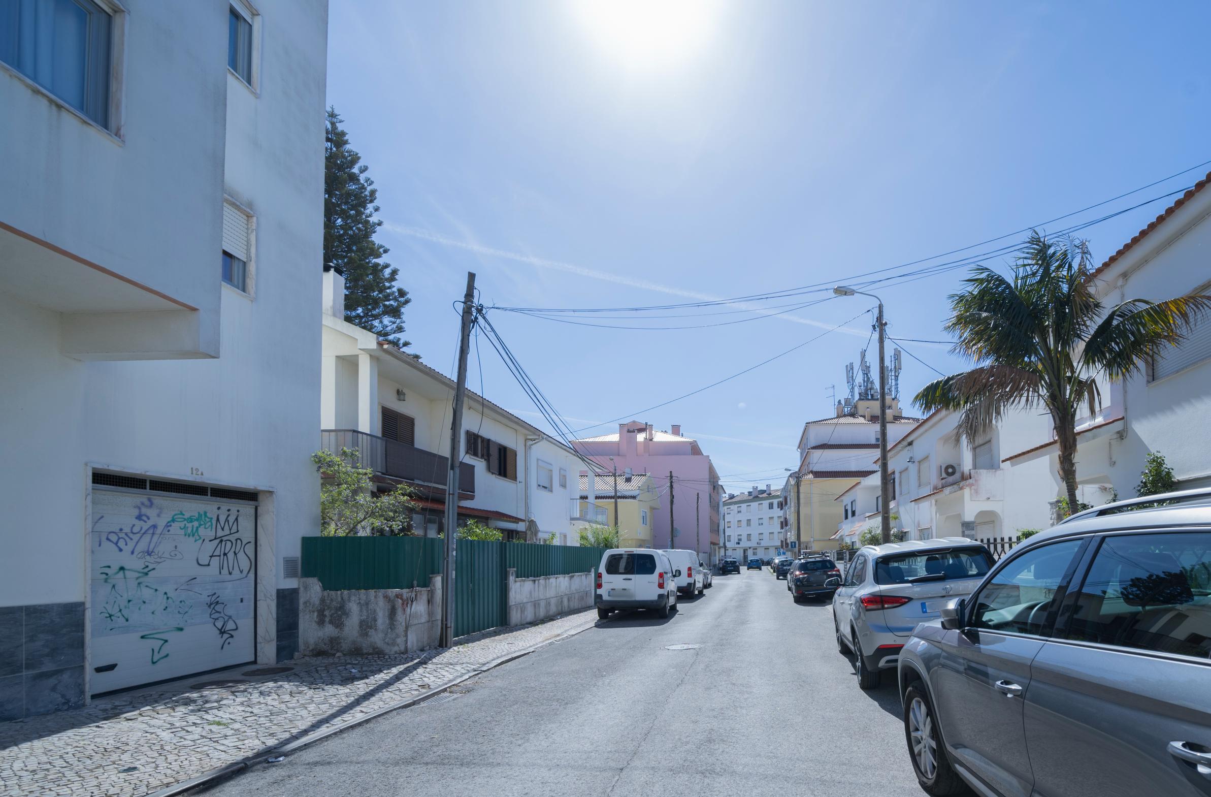 T3 com garagem e arrecadação em Algueirão · 34