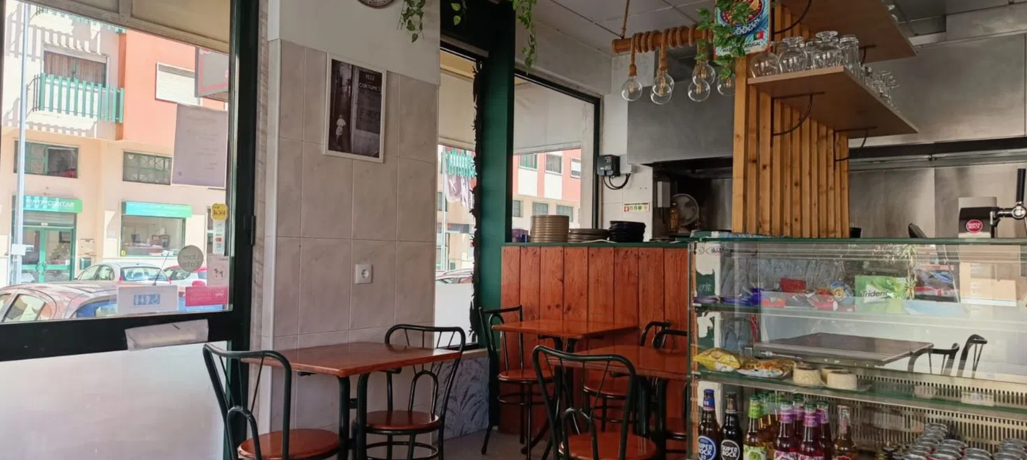 Espa&ccedil;o comercial com rentabilidade &agrave; venda na Avenida Fran&ccedil;ois Mitterrand