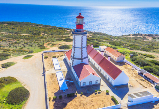 T1+1 em condomínio com piscina em Sesimbra · 11